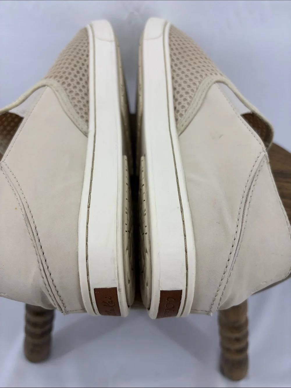 OluKai Womens Pehuea Slip-on Textured Top Slip-on Sneakers in Tapa Beige, sz 9